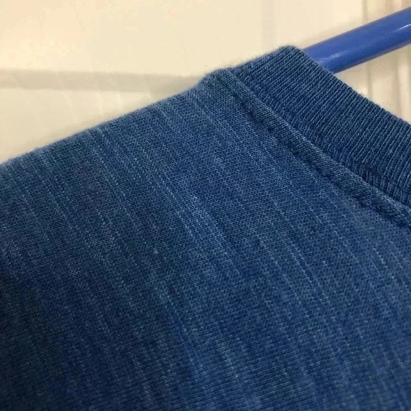 Levi’s  T-Shirt Grey/Blue Front Pocket Size Medium - Picture 16 of 16